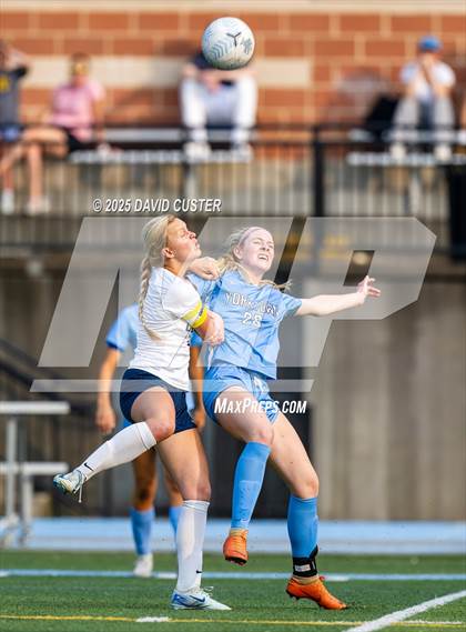 Thumbnail 3 in Washington-Liberty @ Yorktown (VHSL Region 6 Class D Final) photogallery.