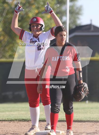 Thumbnail 1 in Eaglecrest @ Smoky Hill photogallery.