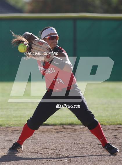 Thumbnail 2 in Eaglecrest @ Smoky Hill photogallery.