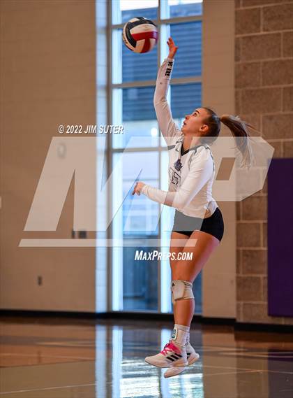 Thumbnail 3 in College Station vs Brenham photogallery.