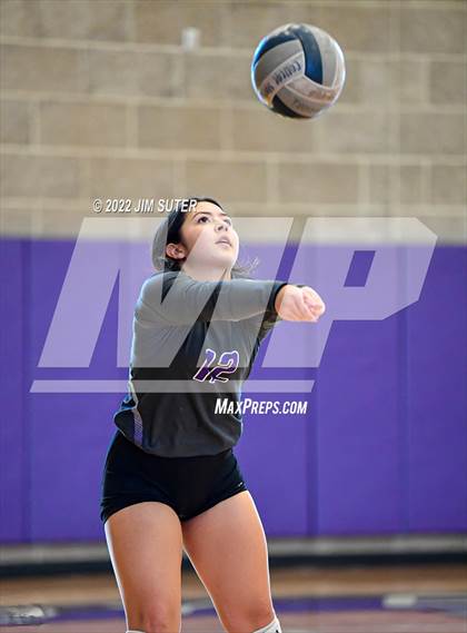 Thumbnail 3 in College Station vs Brenham photogallery.
