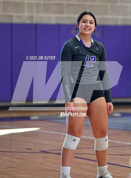Thumbnail 3 in College Station vs Brenham photogallery.