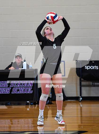 Thumbnail 2 in College Station vs Brenham photogallery.