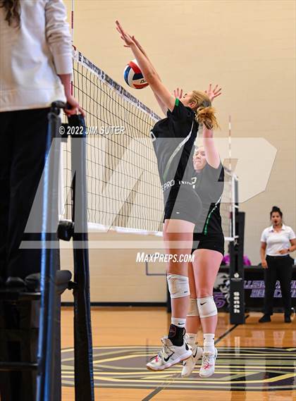 Thumbnail 1 in College Station vs Brenham photogallery.