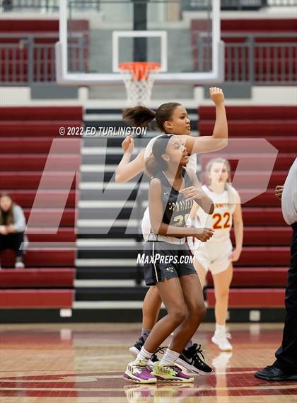 Thumbnail 3 in Sprayberry @ Lassiter photogallery.
