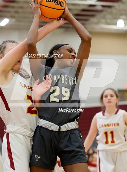 Thumbnail 3 in Sprayberry @ Lassiter photogallery.