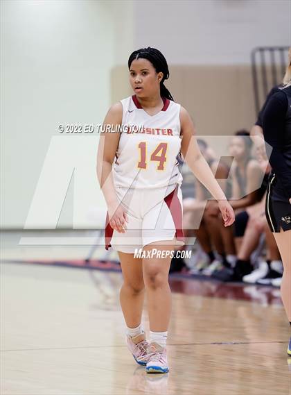 Thumbnail 3 in Sprayberry @ Lassiter photogallery.