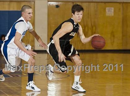 Thumbnail 2 in Arapahoe vs. Legend photogallery.