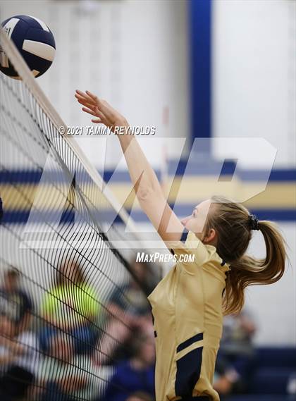 Thumbnail 2 in Community Christian vs Perrin-Whitt photogallery.