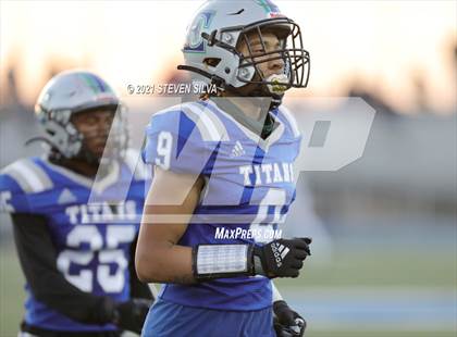 Thumbnail 2 in Mater Dei Catholic @ Eastlake photogallery.