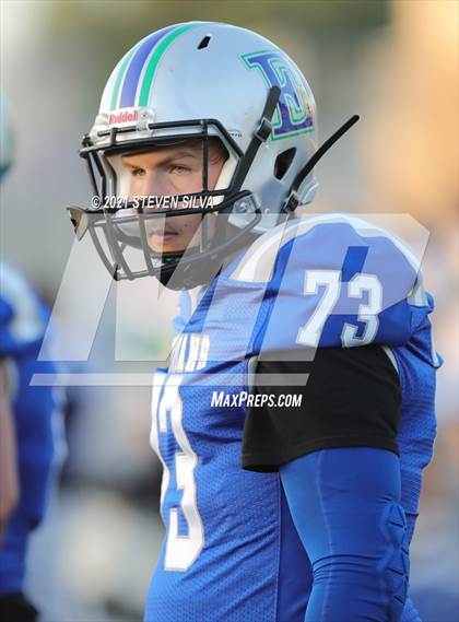 Thumbnail 2 in Mater Dei Catholic @ Eastlake photogallery.