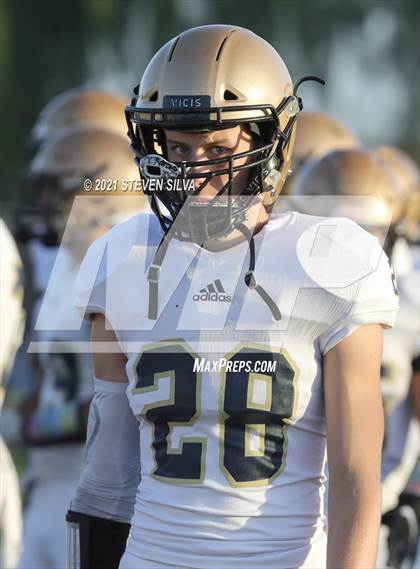 Thumbnail 2 in Mater Dei Catholic @ Eastlake photogallery.
