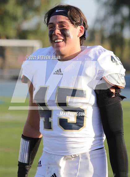 Thumbnail 2 in Mater Dei Catholic @ Eastlake photogallery.