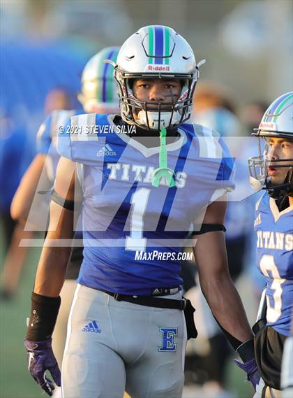 Thumbnail 3 in Mater Dei Catholic @ Eastlake photogallery.