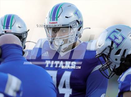 Thumbnail 3 in Mater Dei Catholic @ Eastlake photogallery.
