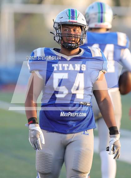 Thumbnail 2 in Mater Dei Catholic @ Eastlake photogallery.