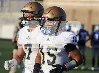 Thumbnail 3 in Mater Dei Catholic @ Eastlake photogallery.