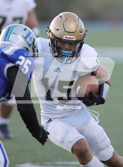 Thumbnail 3 in Mater Dei Catholic @ Eastlake photogallery.