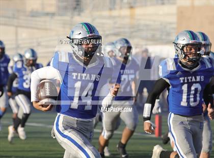 Thumbnail 2 in Mater Dei Catholic @ Eastlake photogallery.