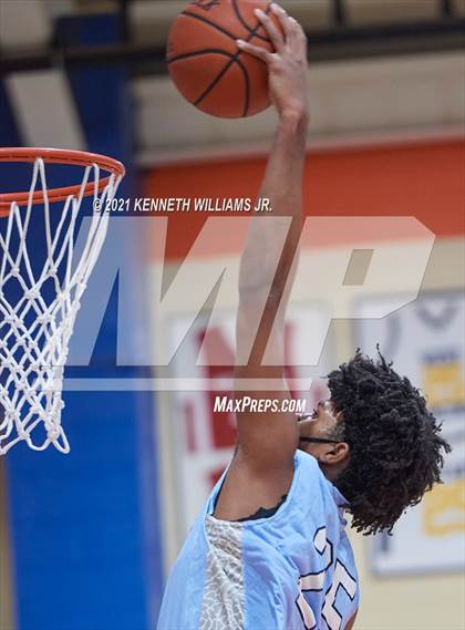 Thumbnail 3 in St. Raymond vs Monsignor Scanlan  photogallery.