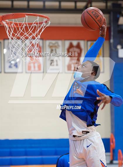 Thumbnail 3 in St. Raymond vs Monsignor Scanlan  photogallery.