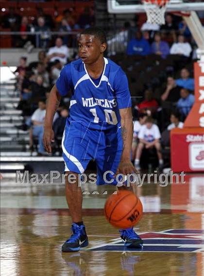 Thumbnail 3 in Paducah vs. Waelder (UIL1A Semifinal) photogallery.