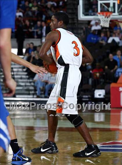 Thumbnail 3 in Paducah vs. Waelder (UIL1A Semifinal) photogallery.