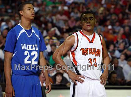 Thumbnail 3 in Paducah vs. Waelder (UIL1A Semifinal) photogallery.