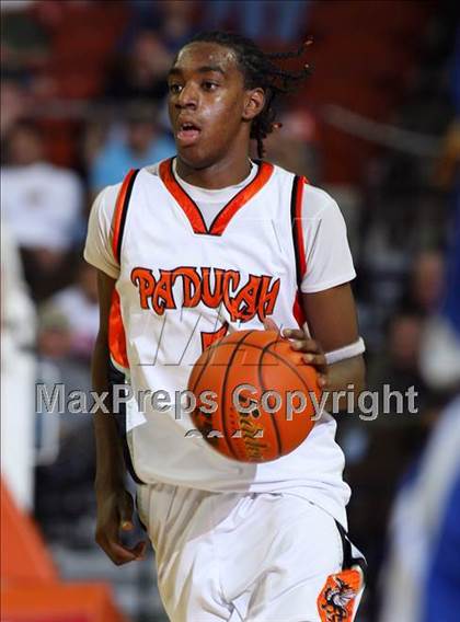 Thumbnail 3 in Paducah vs. Waelder (UIL1A Semifinal) photogallery.