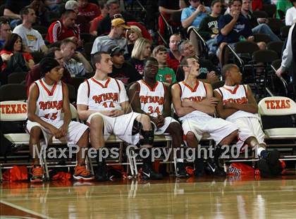 Thumbnail 1 in Paducah vs. Waelder (UIL1A Semifinal) photogallery.