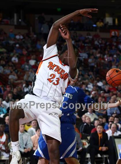 Thumbnail 2 in Paducah vs. Waelder (UIL1A Semifinal) photogallery.