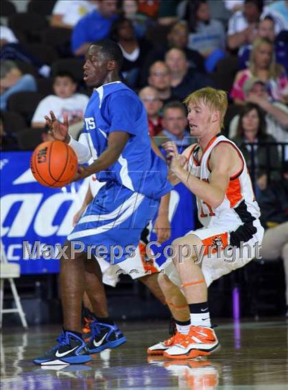 Thumbnail 3 in Paducah vs. Waelder (UIL1A Semifinal) photogallery.