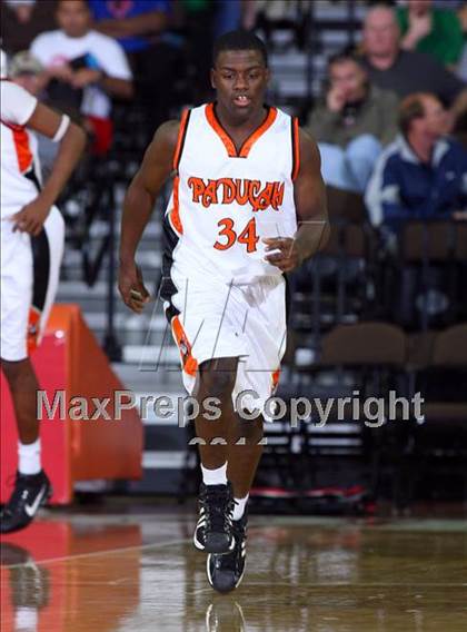 Thumbnail 1 in Paducah vs. Waelder (UIL1A Semifinal) photogallery.