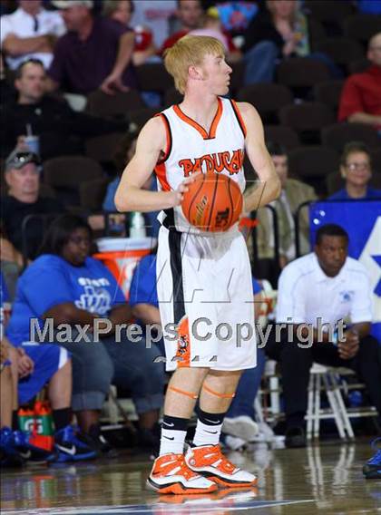Thumbnail 2 in Paducah vs. Waelder (UIL1A Semifinal) photogallery.