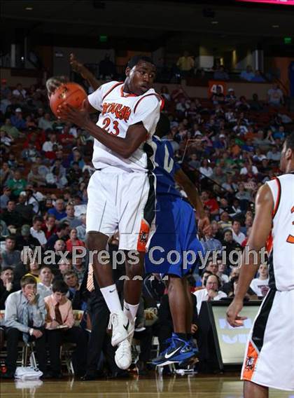 Thumbnail 3 in Paducah vs. Waelder (UIL1A Semifinal) photogallery.