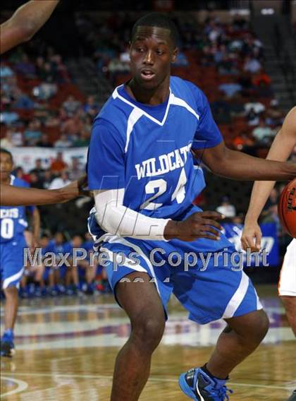 Thumbnail 3 in Paducah vs. Waelder (UIL1A Semifinal) photogallery.