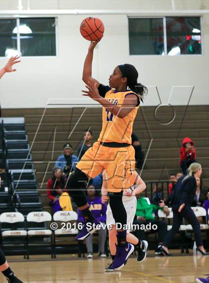 Thumbnail 3 in Edna Karr @ Mt. Carmel photogallery.