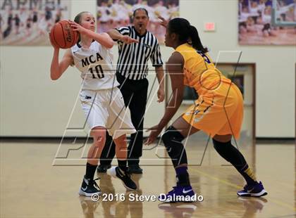 Thumbnail 2 in Edna Karr @ Mt. Carmel photogallery.