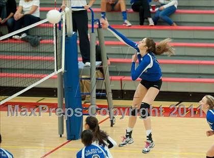 Thumbnail 3 in La Jolla Country Day vs Parker (CIF SDS D4 Final) photogallery.
