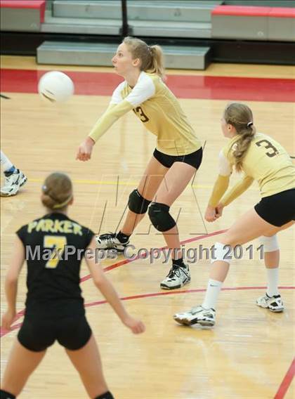 Thumbnail 3 in La Jolla Country Day vs Parker (CIF SDS D4 Final) photogallery.