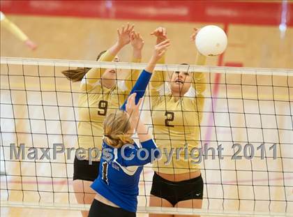 Thumbnail 2 in La Jolla Country Day vs Parker (CIF SDS D4 Final) photogallery.