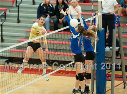 Thumbnail 1 in La Jolla Country Day vs Parker (CIF SDS D4 Final) photogallery.