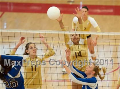 Thumbnail 1 in La Jolla Country Day vs Parker (CIF SDS D4 Final) photogallery.