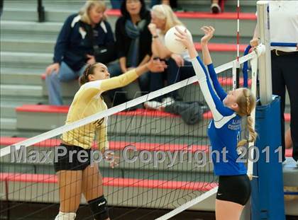Thumbnail 3 in La Jolla Country Day vs Parker (CIF SDS D4 Final) photogallery.