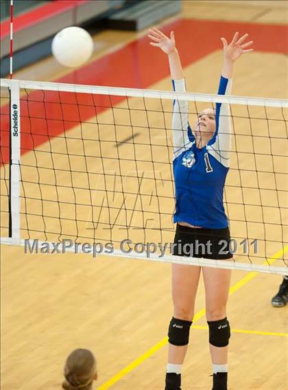 Thumbnail 1 in La Jolla Country Day vs Parker (CIF SDS D4 Final) photogallery.