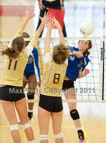 Thumbnail 2 in La Jolla Country Day vs Parker (CIF SDS D4 Final) photogallery.