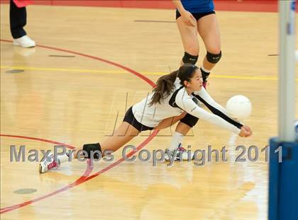 Thumbnail 1 in La Jolla Country Day vs Parker (CIF SDS D4 Final) photogallery.