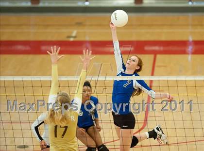 Thumbnail 2 in La Jolla Country Day vs Parker (CIF SDS D4 Final) photogallery.