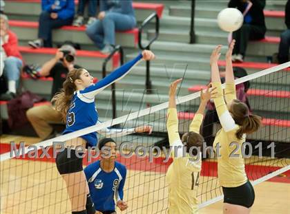 Thumbnail 3 in La Jolla Country Day vs Parker (CIF SDS D4 Final) photogallery.