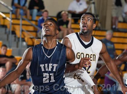 Thumbnail 2 in Tift County vs. Eagle's Landing (City of Palms Classic) photogallery.